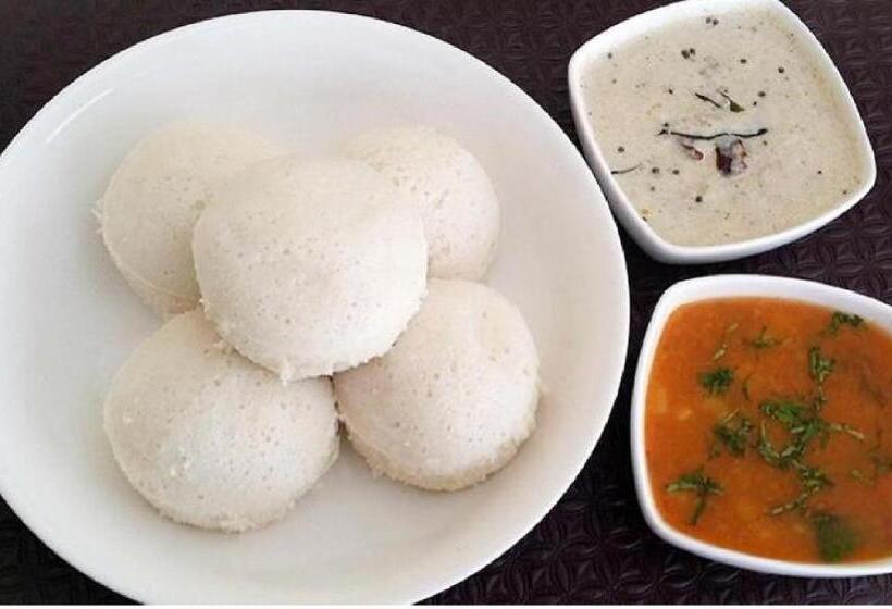 标准间, Sapphire Inn