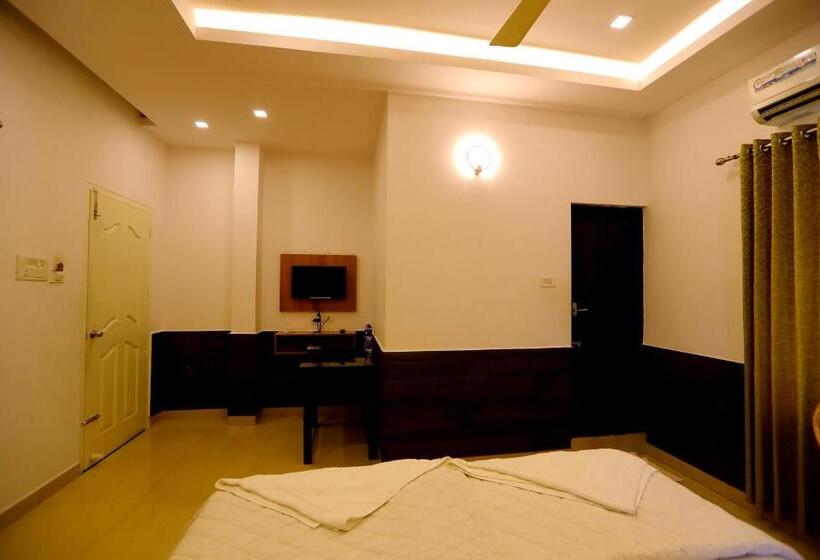 Номер Deluxe, Sapphire Inn