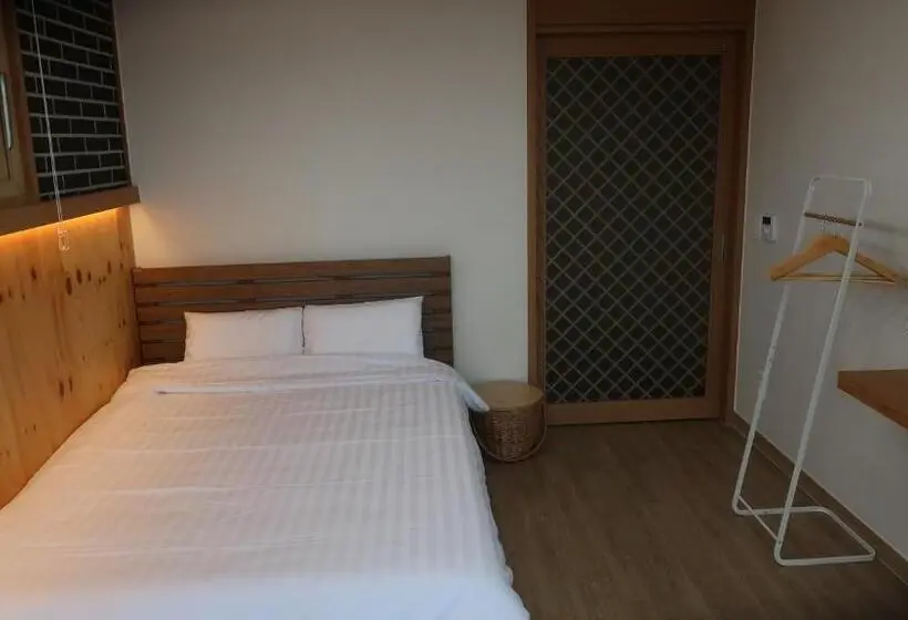 スタンダードルーム, 38th Street Guesthouse