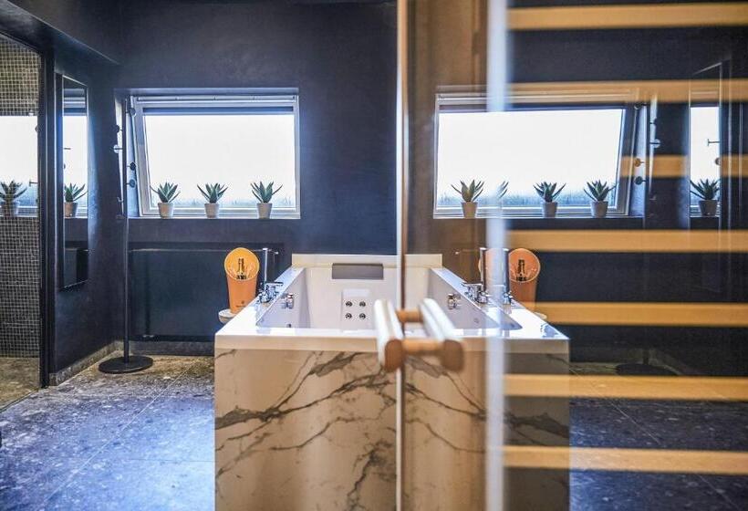 Люкс с гидромассажем, Oniro   Luxury Rooms & Wellness Suites