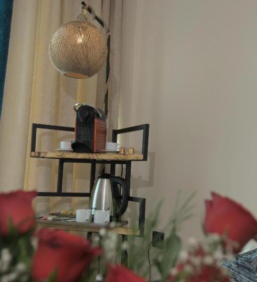 اتاق خانوادگی, Grand Ani̇