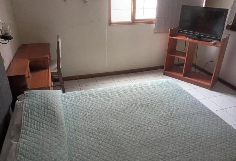 اتاق اکونومی یک تخته, La Siesta