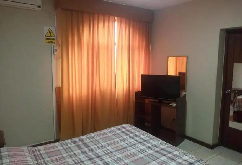 اتاق اکونومی یک تخته, La Siesta