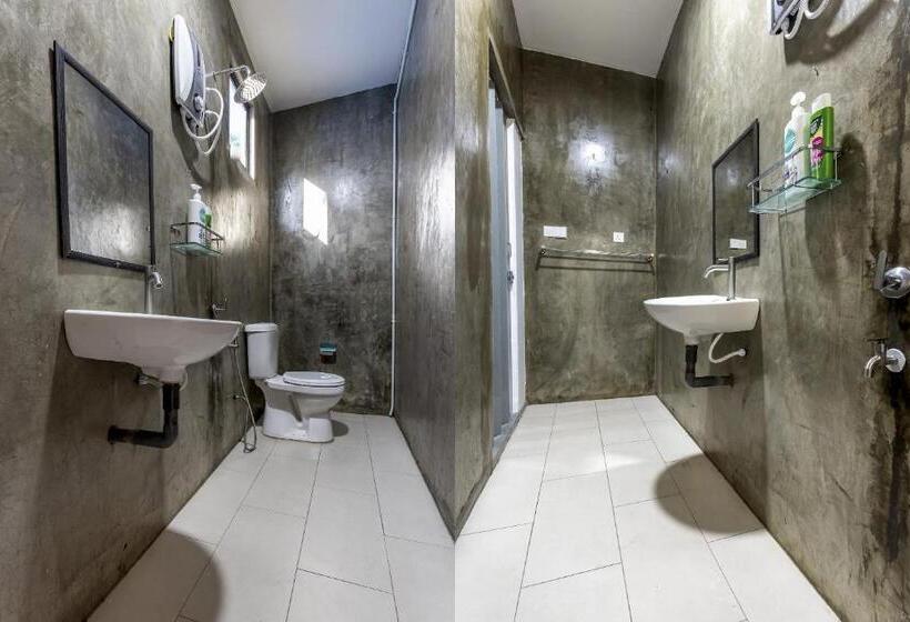 غرفة ديلوكس ثلاثية, Oyo 90149 Pua Family Semporna