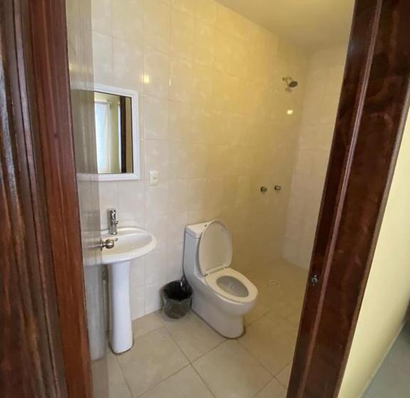 이코노미 룸, Posada De Belen