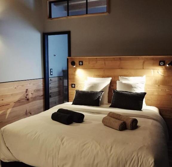 디럭스 룸, Un R De Mémises