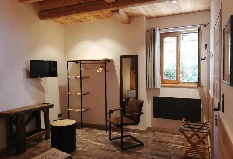 스탠다드 룸, Un R De Mémises