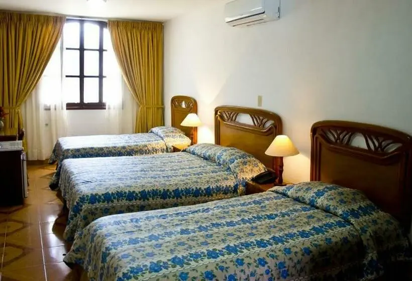 Chambre Triple Standard, Chucarima