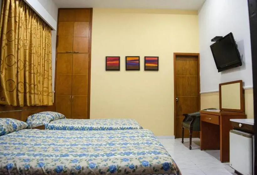 Chambre Triple Standard, Chucarima