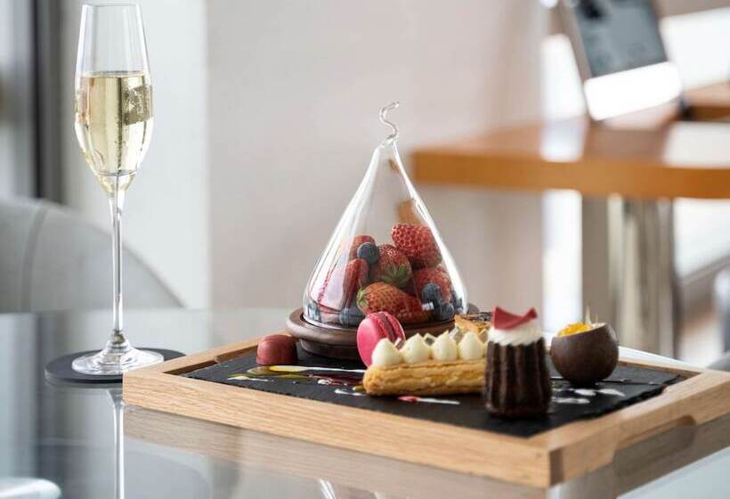 غرفة بريميوم مطلّة علي البحر, Sofitel Haikou