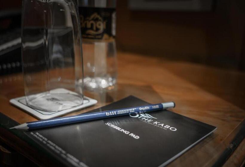 高级大房间, The Kabo