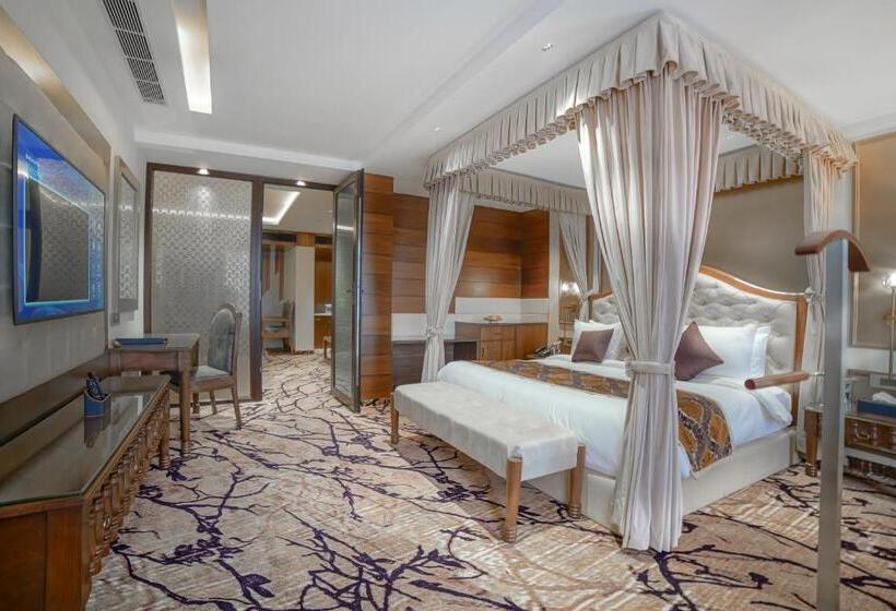 行政套房, The Kabo