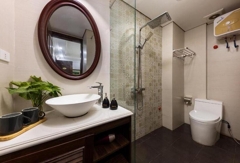 高级大房间, Paddy