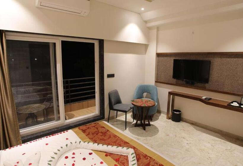 Номер Стандарт Вид на Горы, The Grand, Chittorgarh