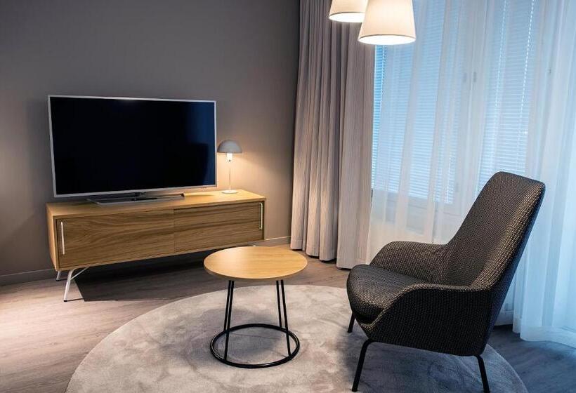 חדר סטודיו סטנדרד, Matts