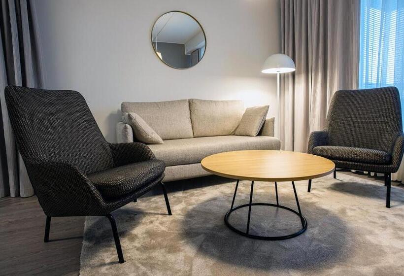 דירת שני חדרים, Matts