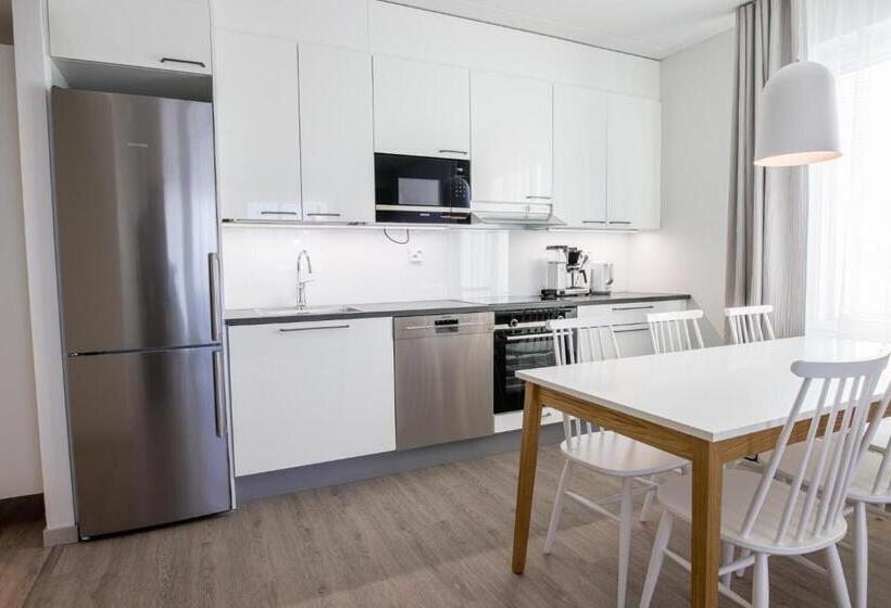 דירת שני חדרים, Matts