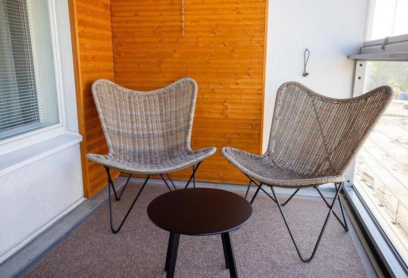 דירת שלושה חדרים, Matts