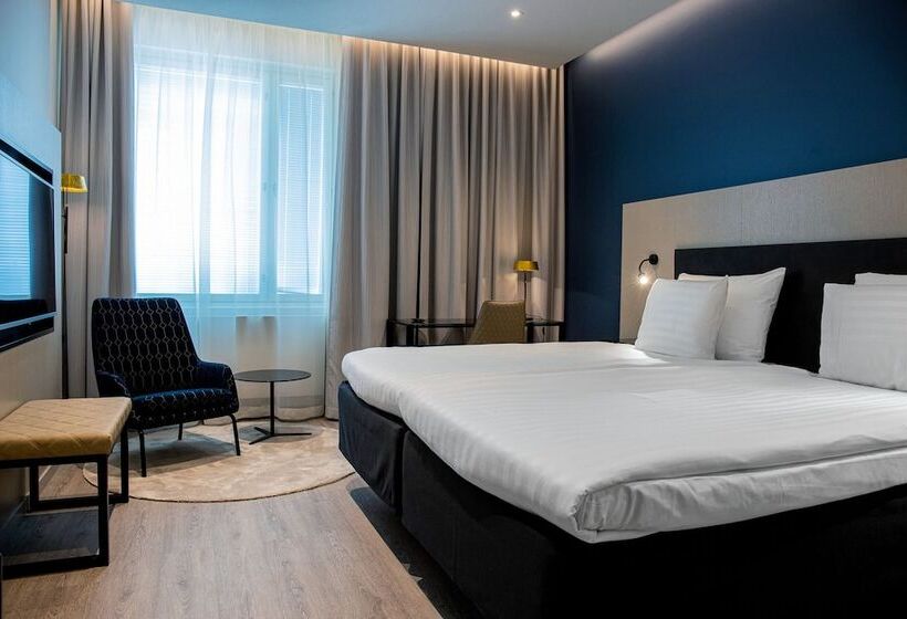 חדר סטנדרט, Matts