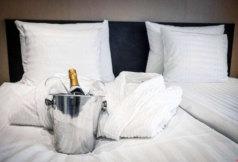 חדר סופריור, Matts