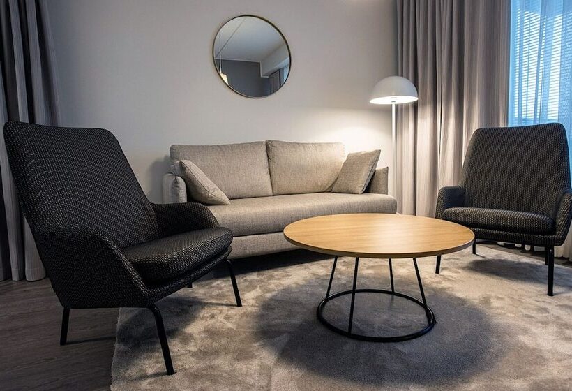 דירת שני חדרים, Matts