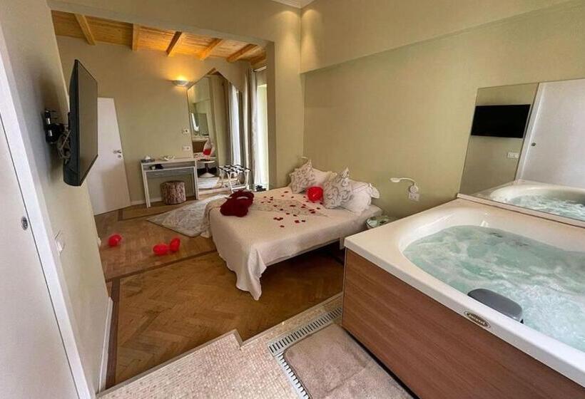标准间带漩涡浴缸, Villa Isa