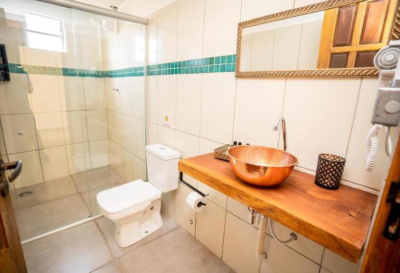 标准三人间, Shelter Hostel E Pousada