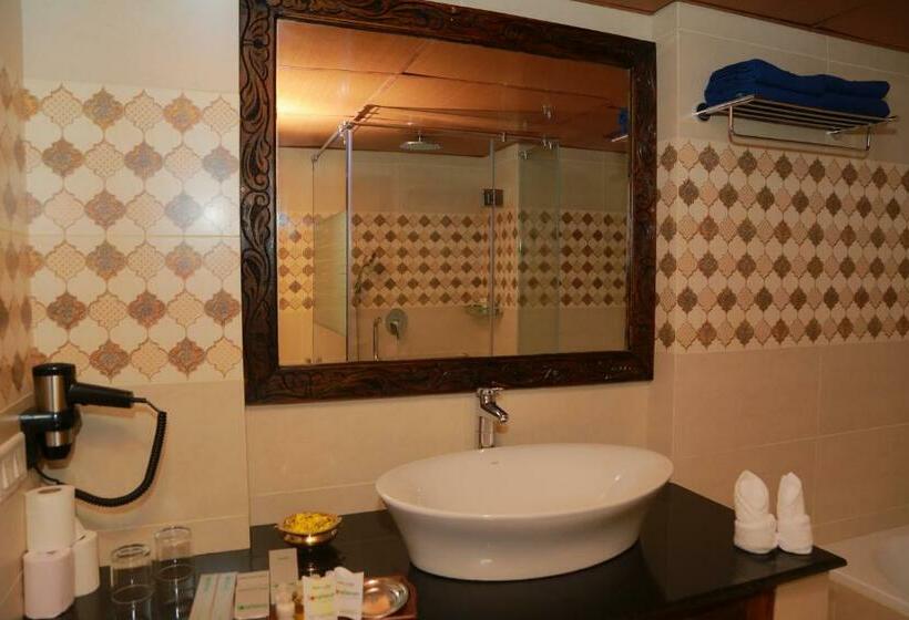 غرفة ديلوكس مطلة على الجبل, Ayursoma Ayurveda Royal Retreat