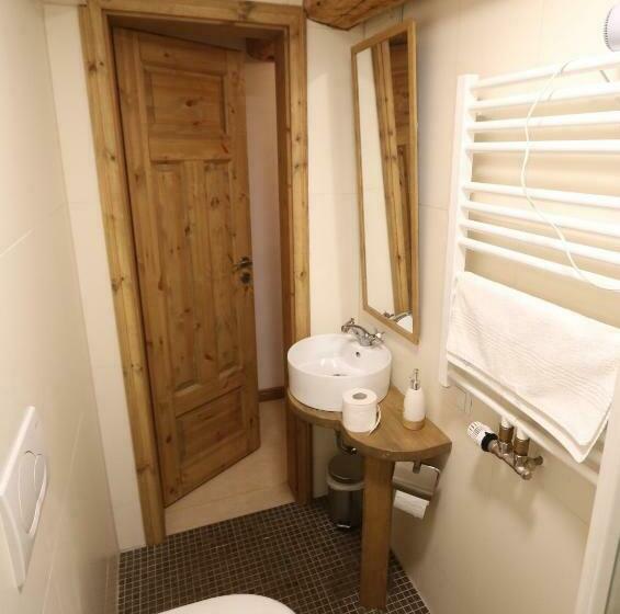 غرفة قياسية حمام مشترك, Fachwerk Kultur Pension Tangobrücke