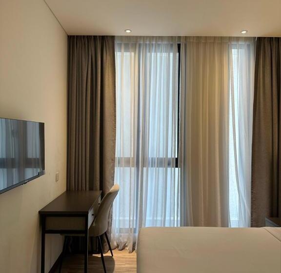 חדר סטנדרט, The Gallivant