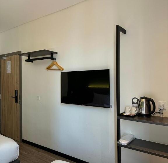 חדר דלוקס, The Gallivant