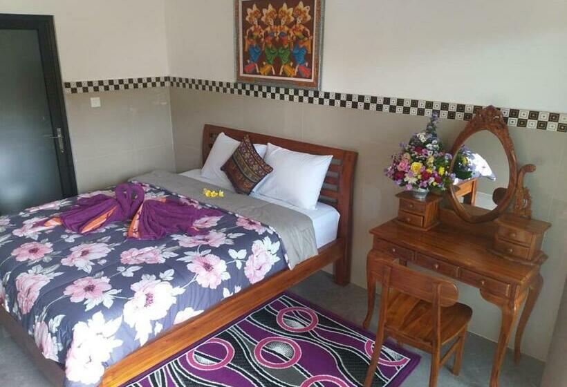 غرفة قياسية مطلّة علي حمام السباحة, Dados Guest House