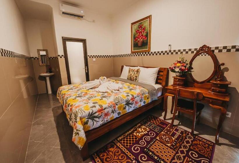 غرفة قياسية مطلّة علي حمام السباحة, Dados Guest House