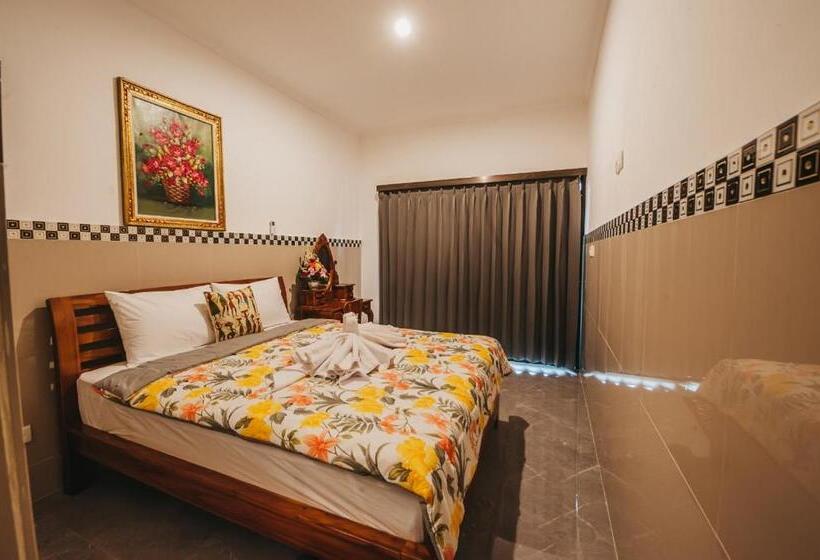 غرفة قياسية مطلّة علي حمام السباحة, Dados Guest House