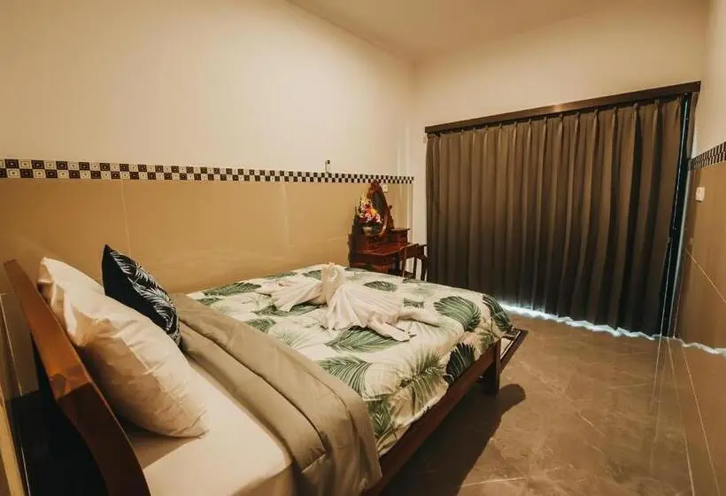 デラックスルーム, Dados Guest House