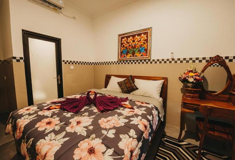 غرفة قياسية مطلّة علي حمام السباحة, Dados Guest House
