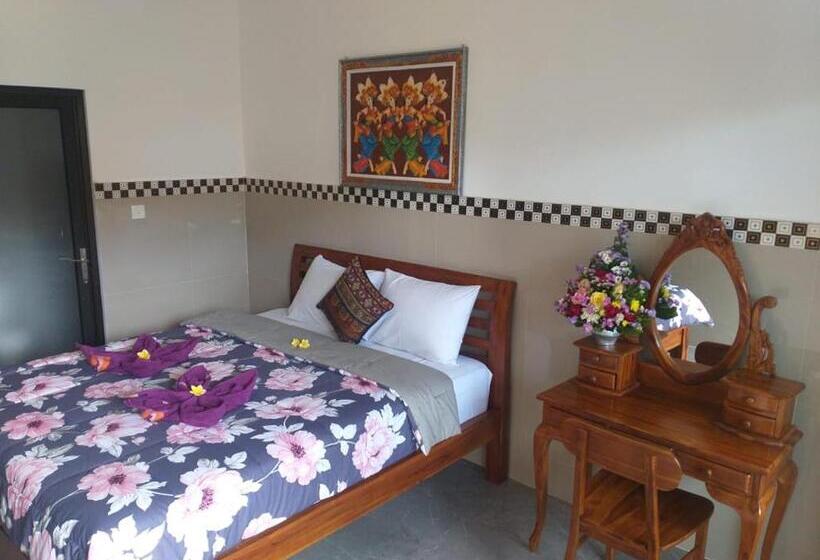 غرفة قياسية مطلّة علي حمام السباحة, Dados Guest House