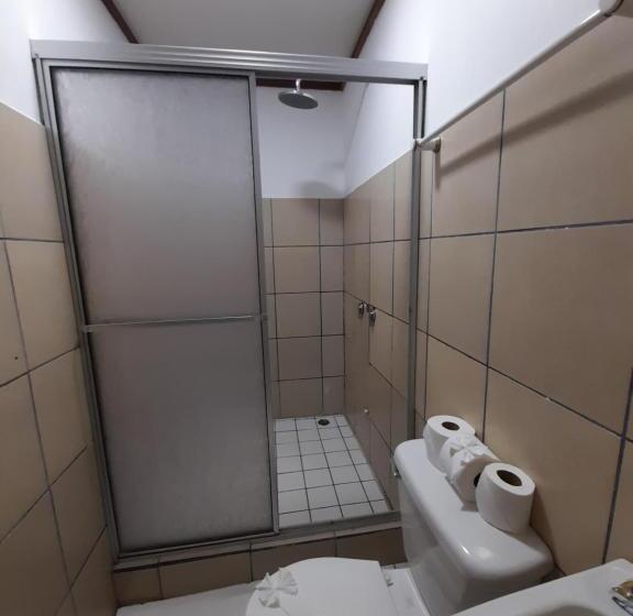 غرفة ديلوكس رباعية, Arenal Poshpacker