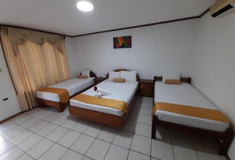 غرفة ديلوكس رباعية, Arenal Poshpacker