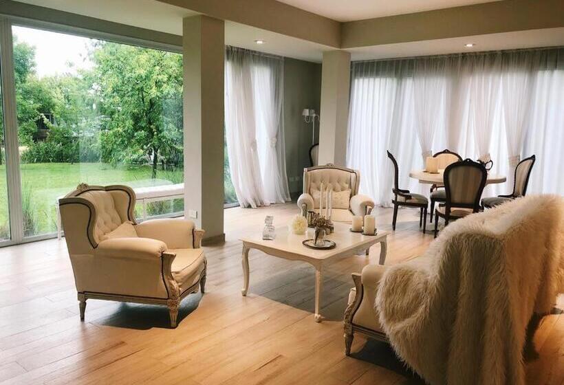 エクゼクティブスイート, La Posada Multiespacios