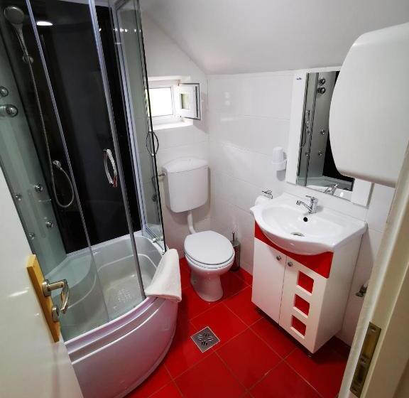 خانه 1 خوابه, Dendy