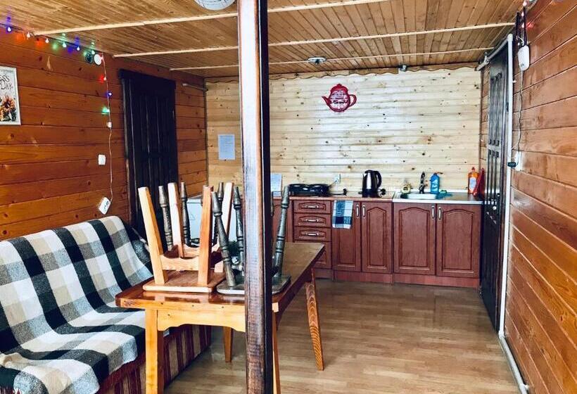 Номер Стандарт с Балконом, Khatky Na Penkakh