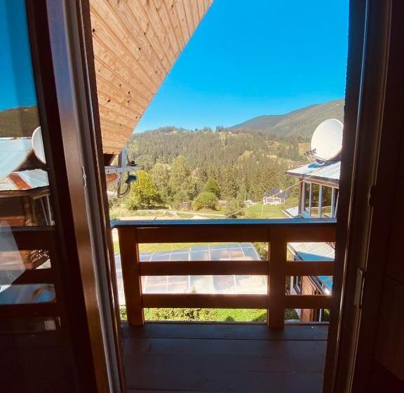 اتاق استاندارد سه نفره, Khatky Na Penkakh