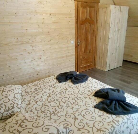 اتاق استاندارد چهار تخته, Khatky Na Penkakh