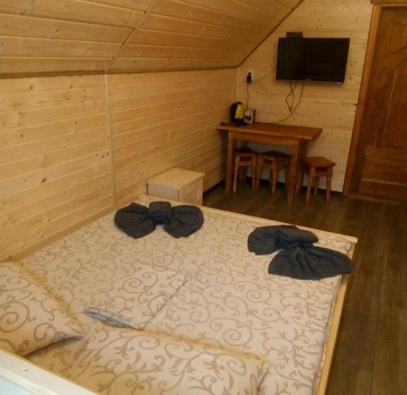 اتاق استاندارد چهار تخته, Khatky Na Penkakh