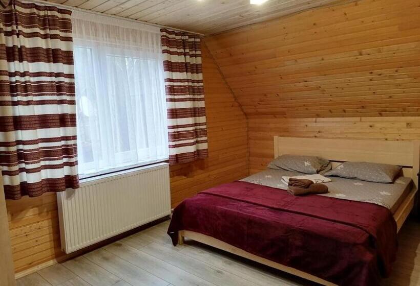 استودیو استاندارد با بالکن, Khatky Na Penkakh