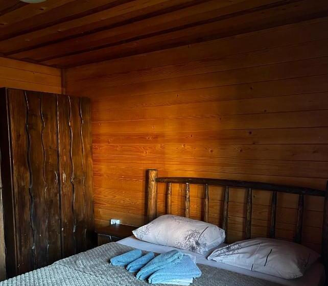 آپارتمان 1 خوابه با چشمانداز, Khatky Na Penkakh