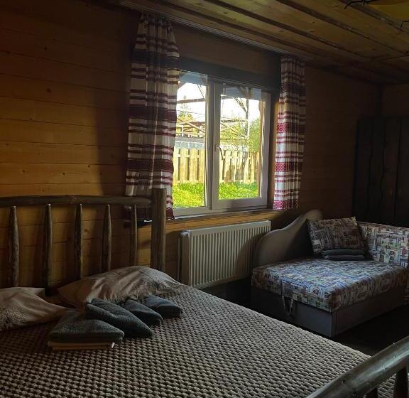 آپارتمان 1 خوابه با چشمانداز, Khatky Na Penkakh