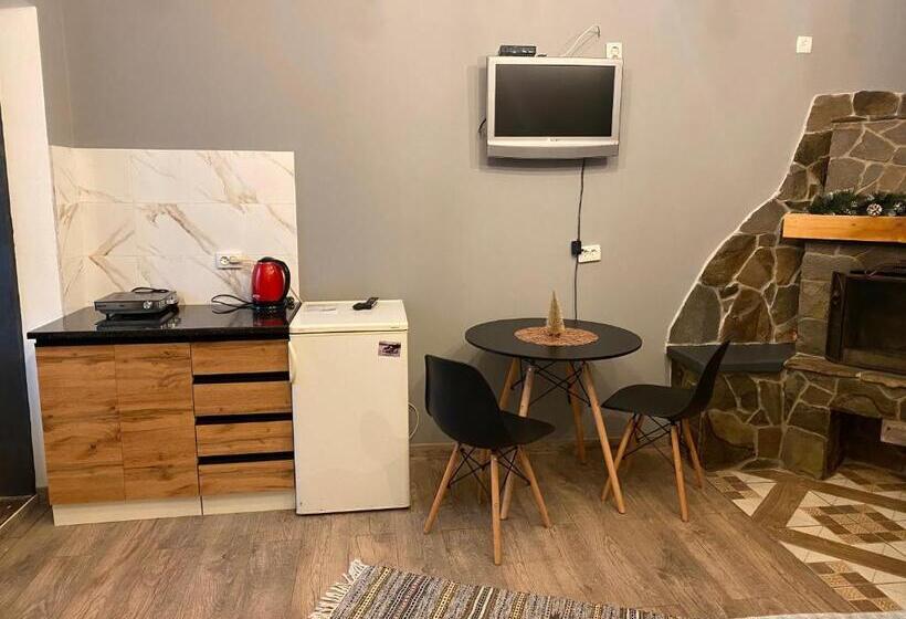 اتاق سوپریور, Khatky Na Penkakh