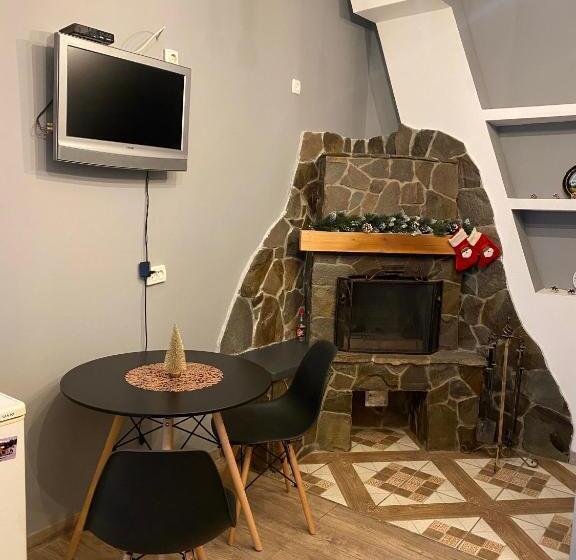 اتاق سوپریور, Khatky Na Penkakh